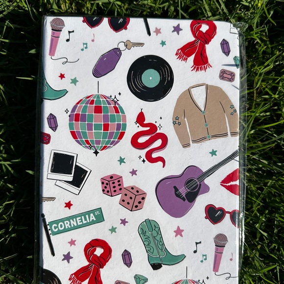 Taylor Swift Notebook - Picture 3 of 7